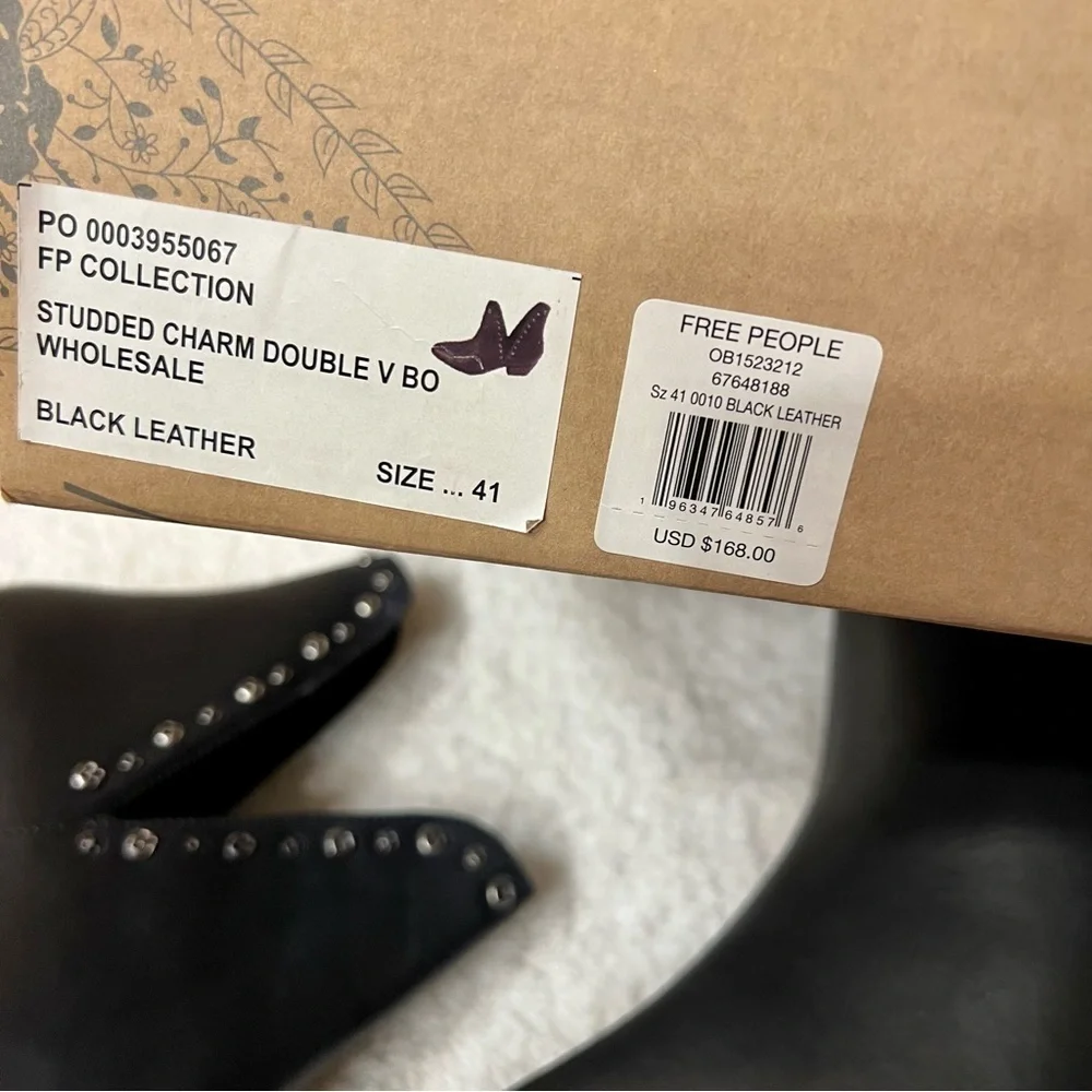NIB FREE PEOPLE Studded Charm Double V Boot in black leather women’s size 11